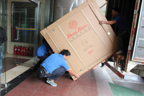 板桥镇钢琴贵重工艺品无忧运